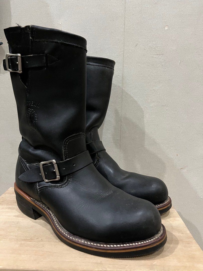 Chippewa engineer store boots uk