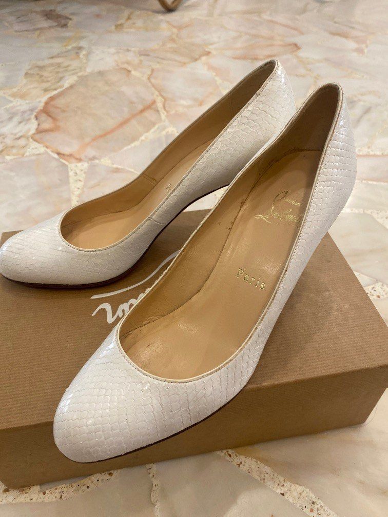 Christian deals louboutin 38