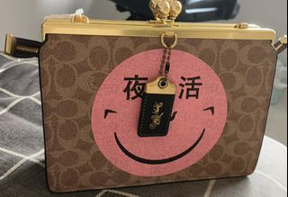 (Category: ) located in . Submitted by ReikoChing (Listing ID 1246109118, Image 1). Description: .