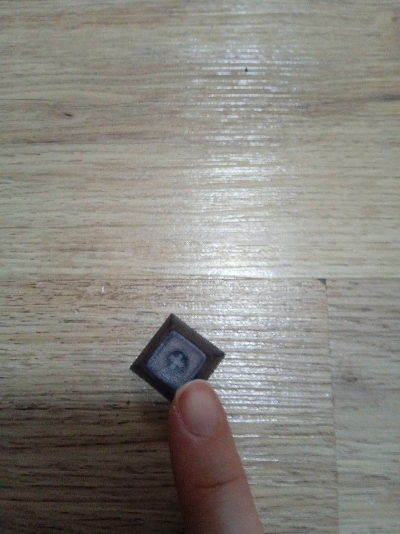 Computer key (Category: Computer Keyboard) located in Singapore. Submitted by 123typ (Listing ID 1246093004, Image 2). Description: .