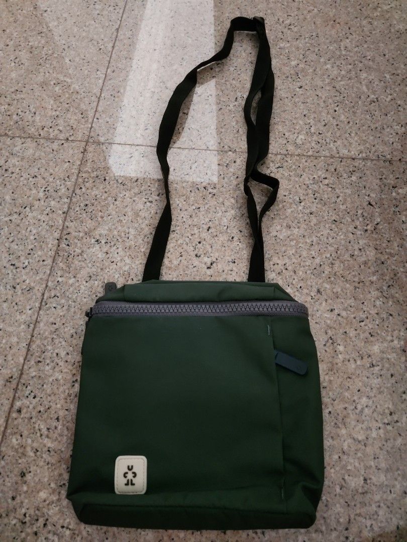 Crumpler minibyte sling pouch 2025