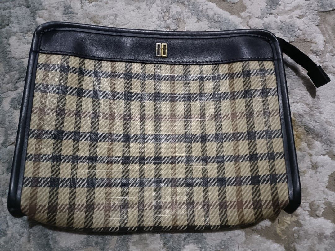 Daks clutch bag top