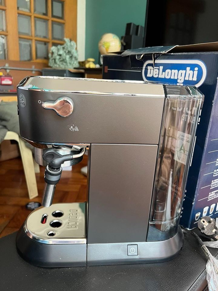 Dedica Deluxe Espresso Machine EC685M on Carousell