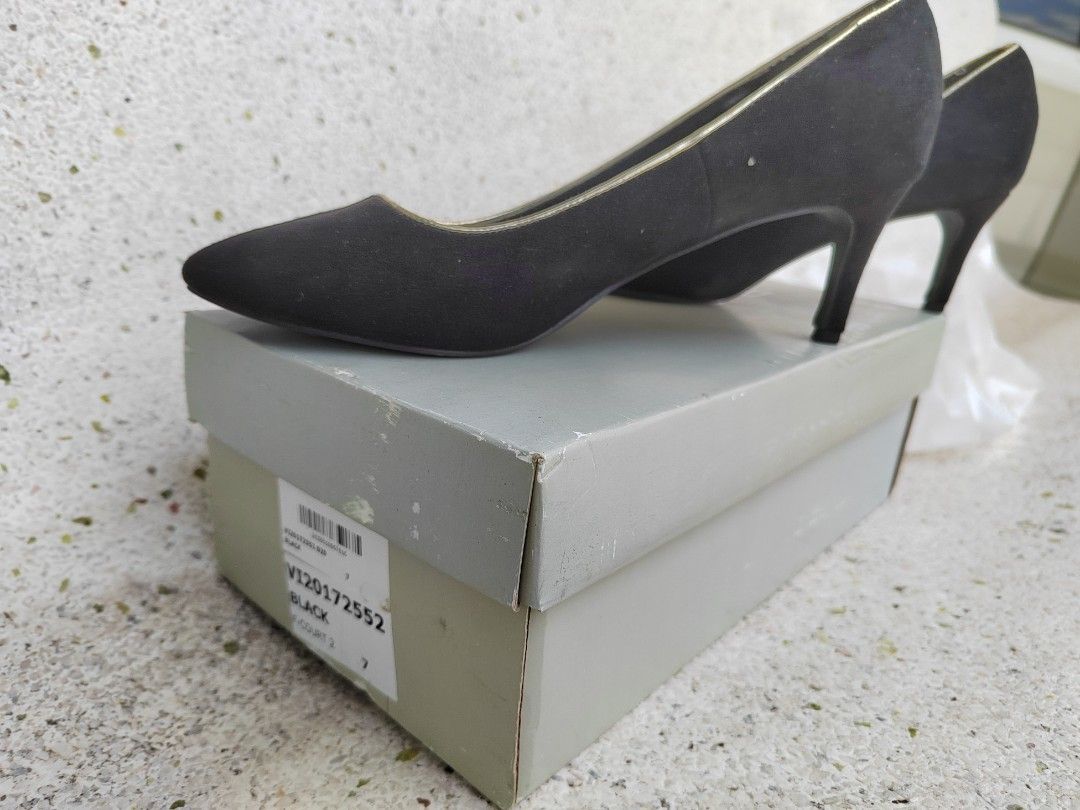 Sell heels cheap