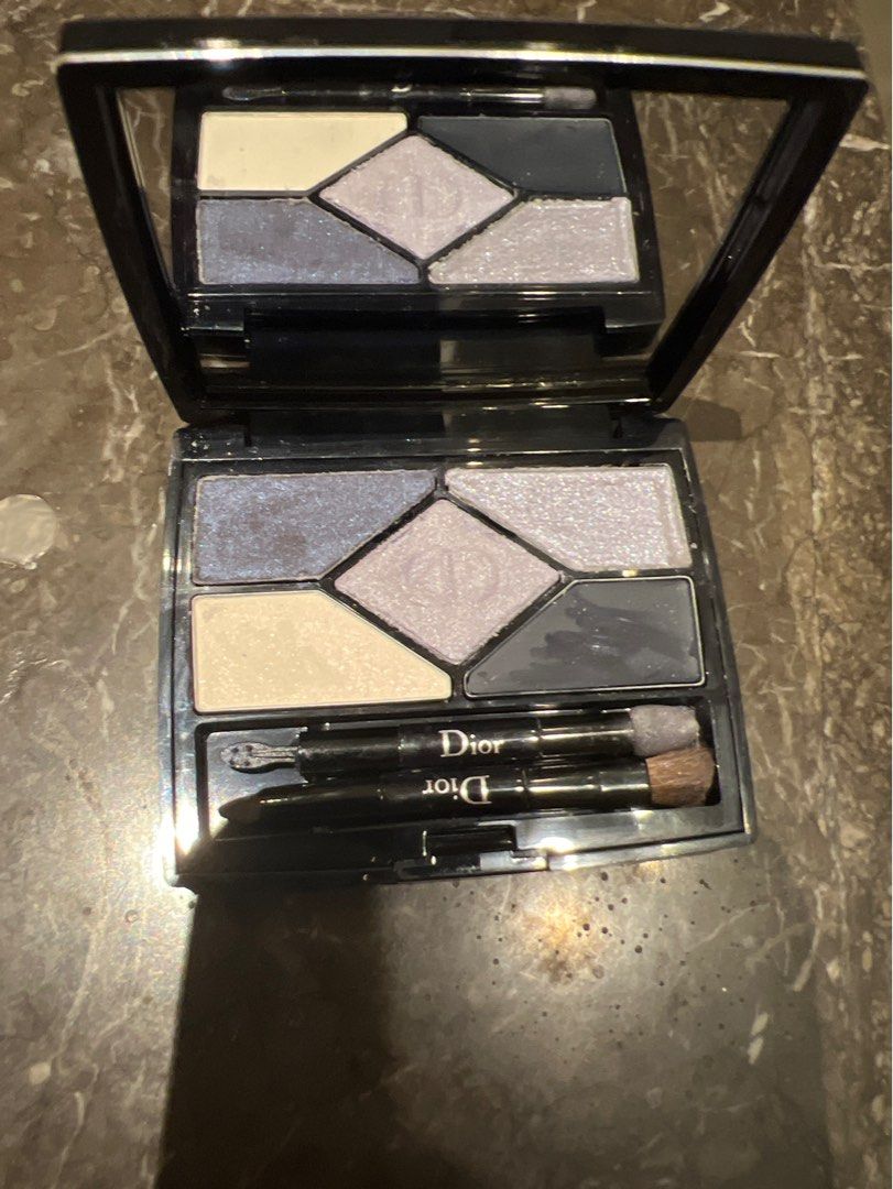 Dior 5 couleurs eyeshadow palette shade 208 navy design Kesehatan