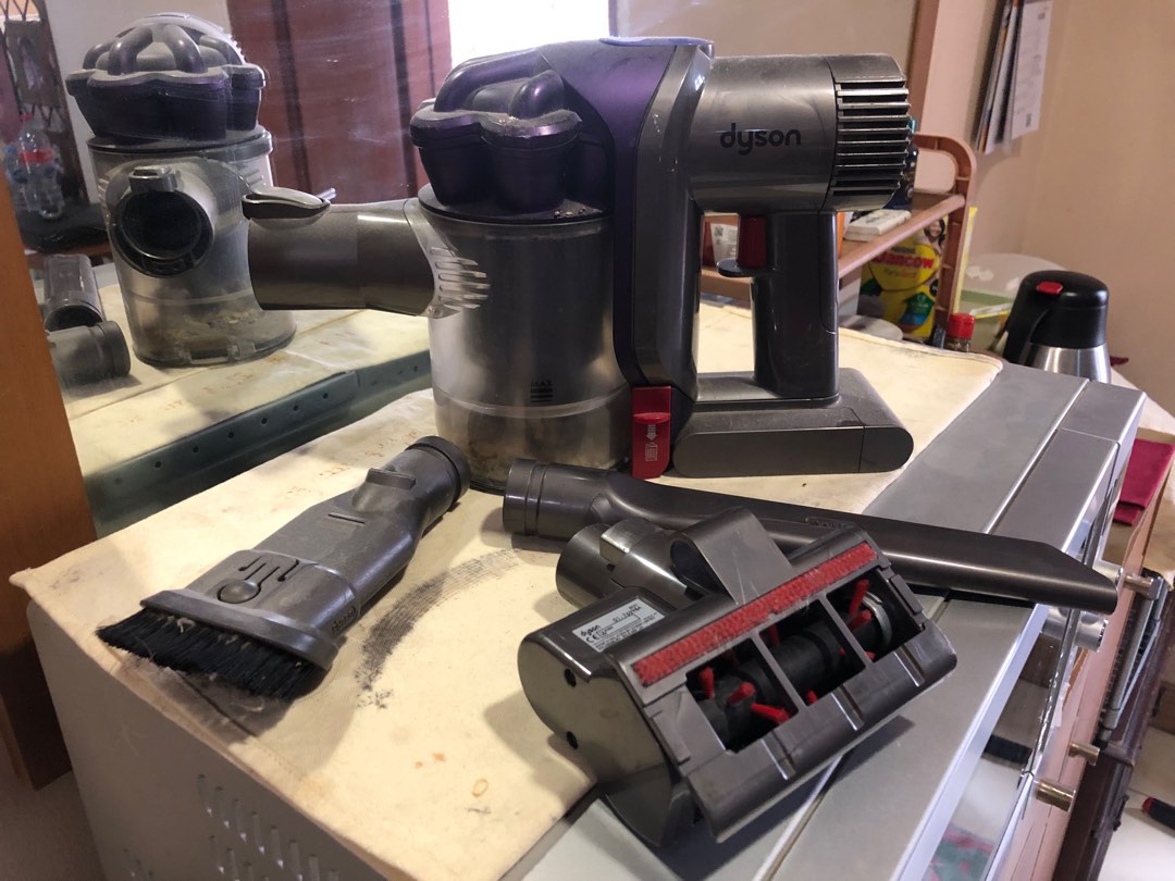 dyson dc31 vacuum on Carousell