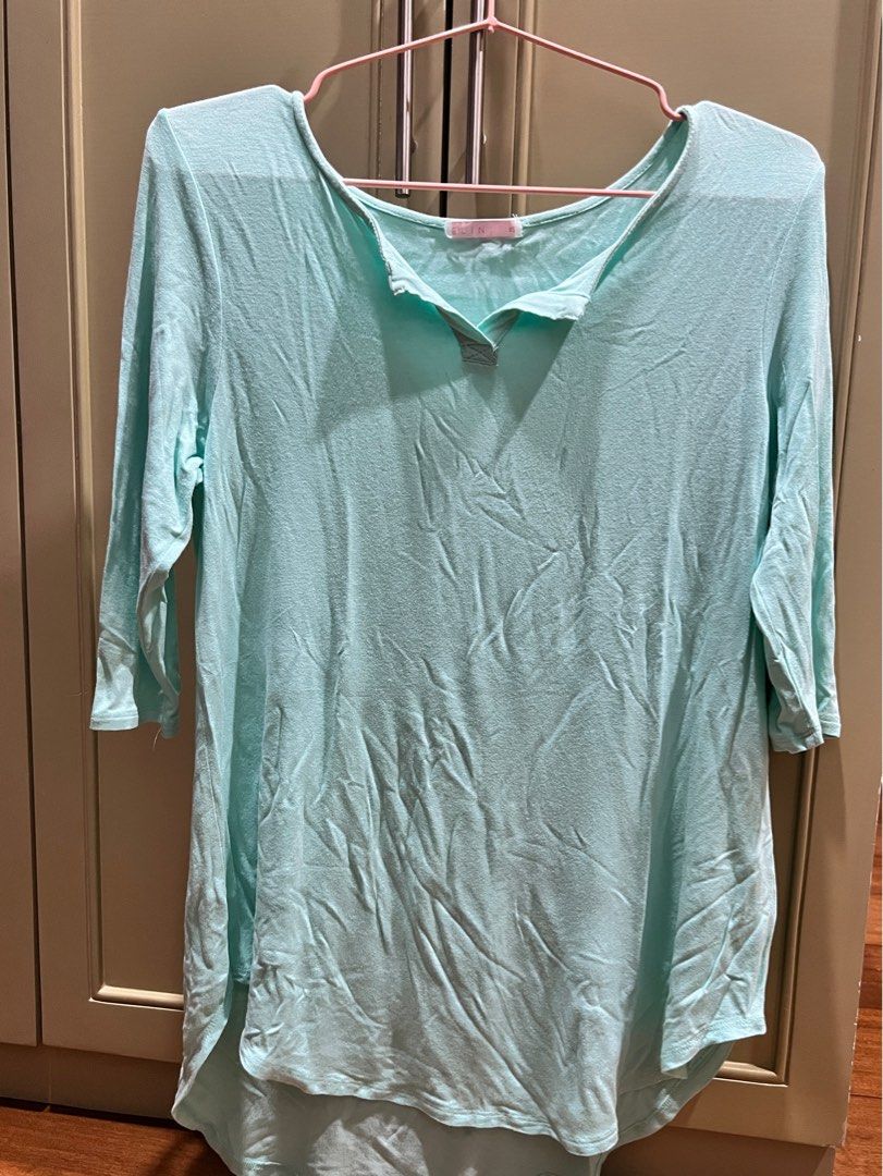Elin Maternity Top - Seafoam XS (Category: Maternity wear) located in San Juan City. Submitted by addieandmatty (Listing ID 1246118468, Image 1). Description: .
