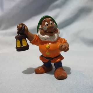 figure dwarf kurcaci putri salju germany bully disney