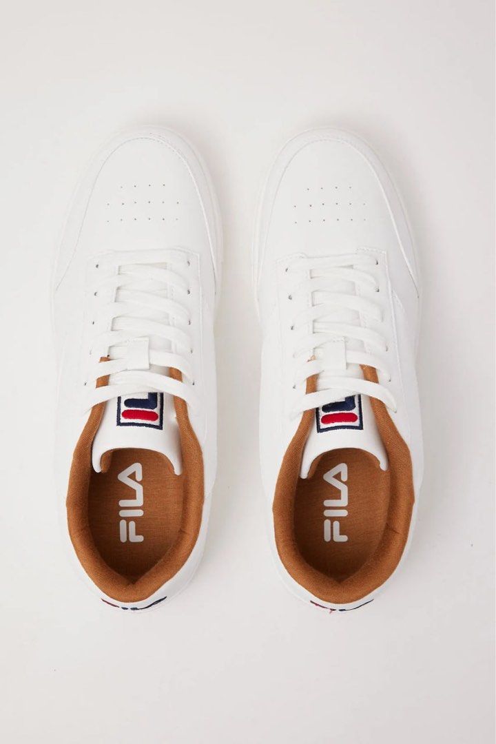 White fila hotsell sneakers men