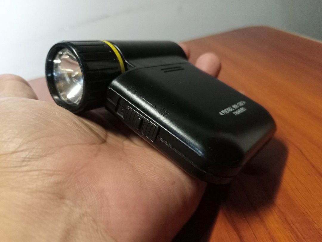 Flashlight Cateye Twinbird JAPAN SURPLUS (Category: Home Improvement Tools & Accessories) located in Silang. Submitted by pickright (Listing ID 1246164261, Image 3). Description: Branded Flashlight Cateye LED Twinbird Tested Working Note! No Battery included.