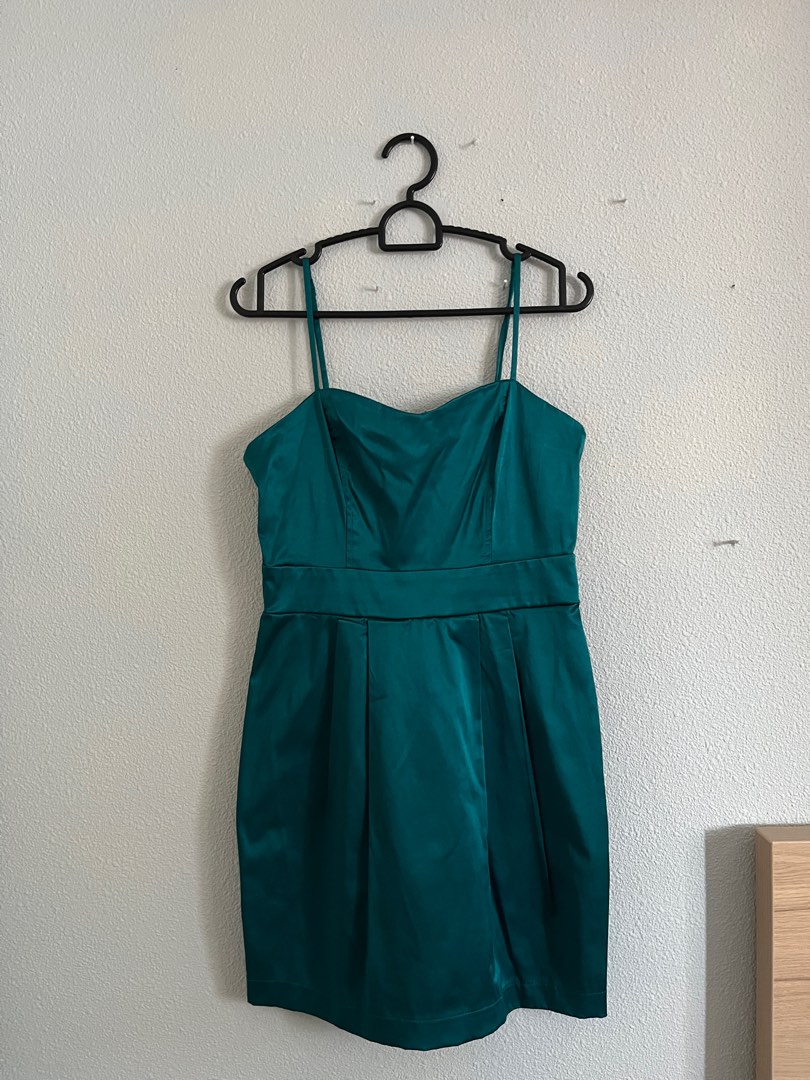 Forever 21 Emerald Evening Cocktail Prom Dress Women s Fashion Dresses Sets Evening dresses gowns on Carousell