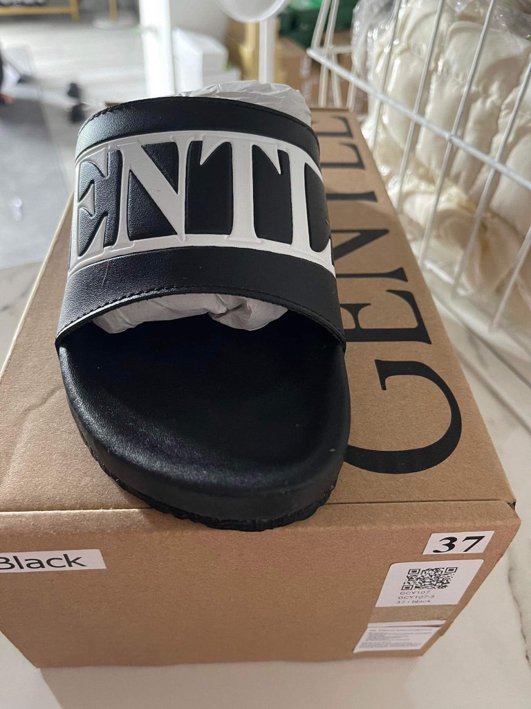 giuseppe women slides