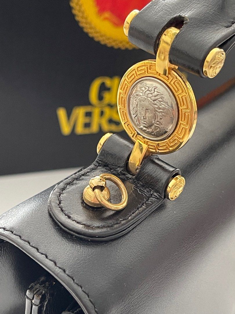 Gianni hotsell versace purses