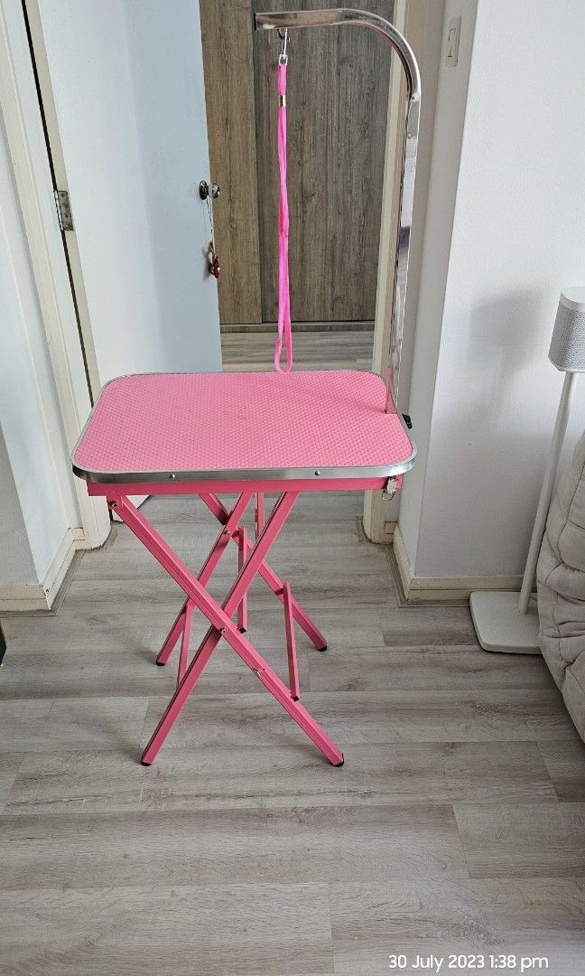 Grooming Table, Pet Supplies, Health & Grooming on Carousell