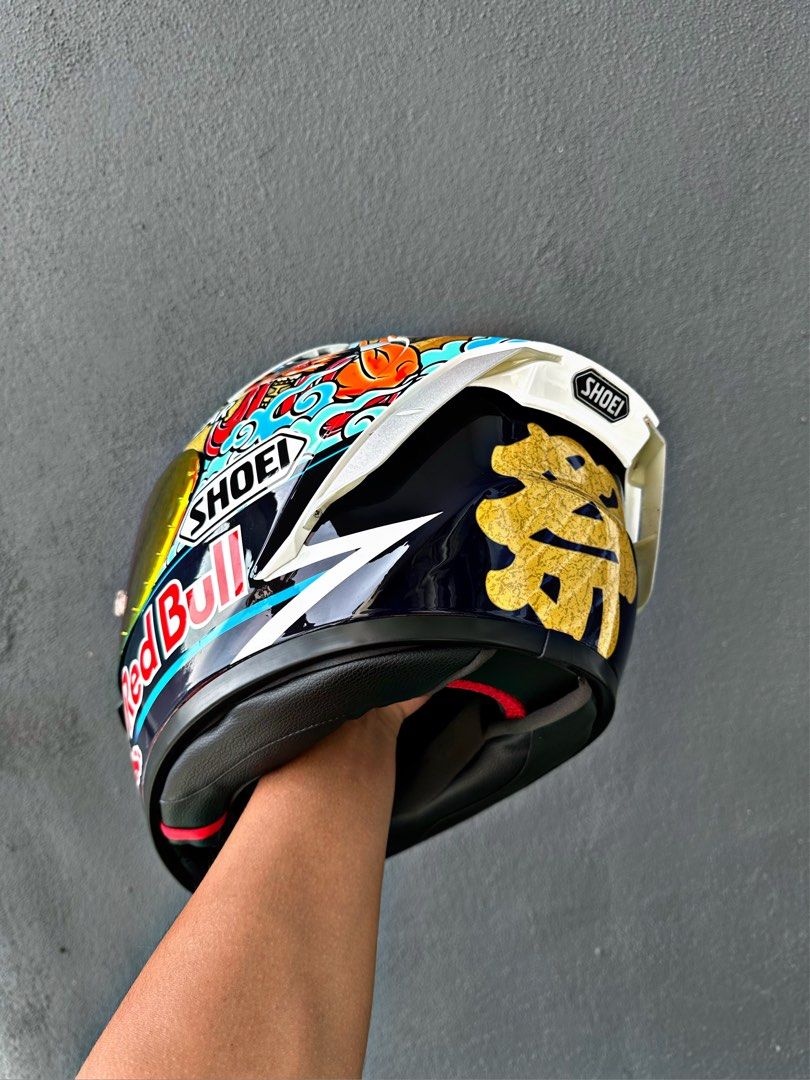 Berat top shoei x14