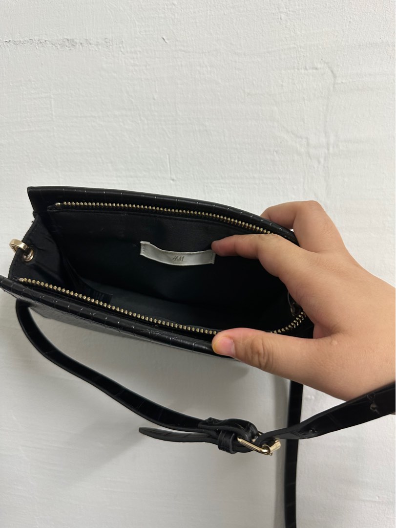 H&m zipper sling bag 2025