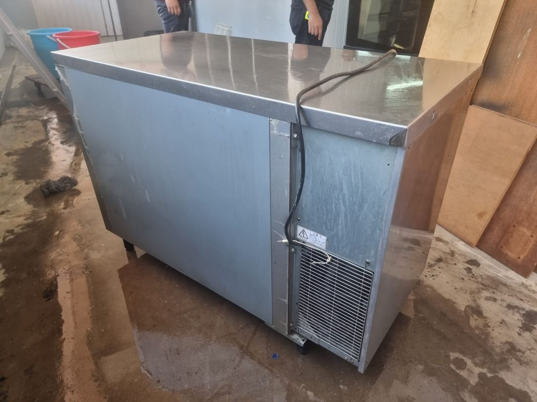 Inverted Chiller 2 Door Counter (Borderless) #Energy saving 60% ...