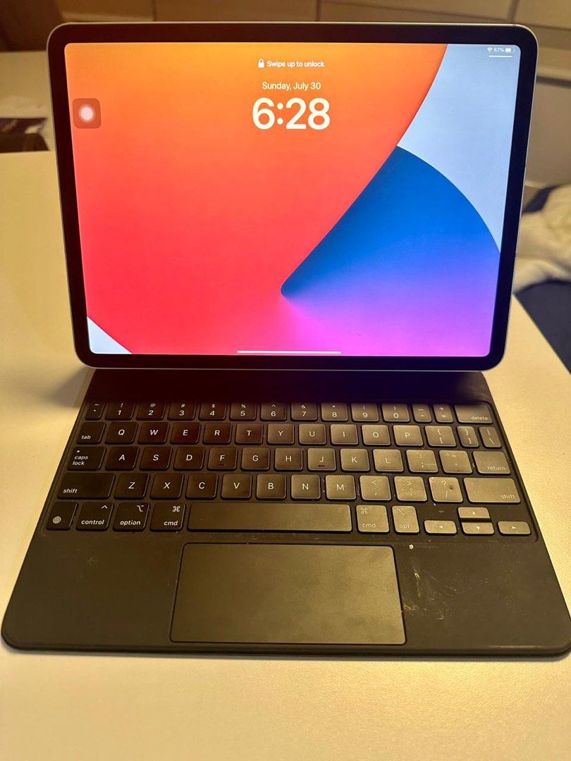 iPad Pro 11-inch 3rd generation (Category: Laptops & Notebooks) located in Makati City. Submitted by supplementary (Listing ID 1246095896, Image 1). Description: iPad Pro, 11-inch (3rd generation) 128GB Space Gray Wifi+Celular Liquid Retina display M1 Chip With Magic Keyboard for iPad Pro .