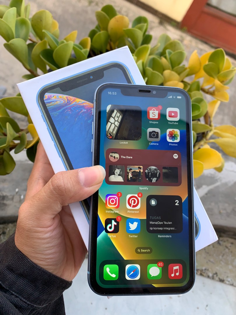 iPhone XR 128GB Blue Fullset All Operator Murah, Telepon Seluler 