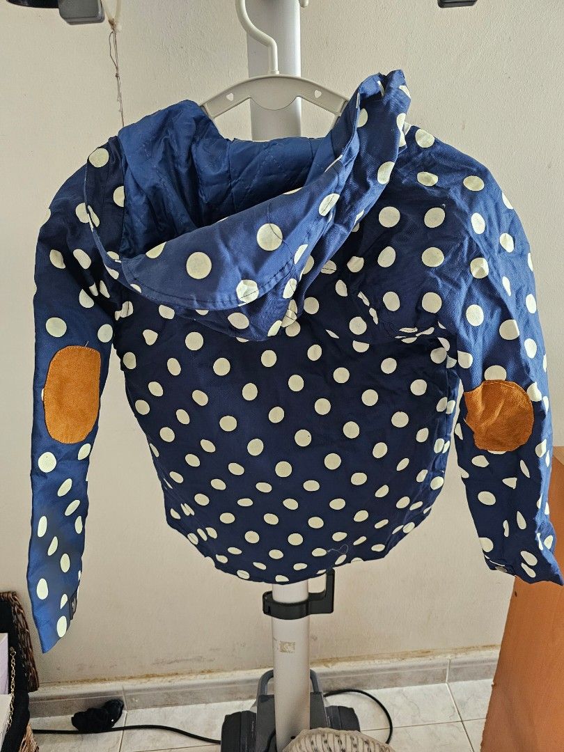 Jacket (Category: Babies & Kids Fashion) located in Singapore. Submitted by ushophere (Listing ID 1246040784, Image 3). Description: size 140.