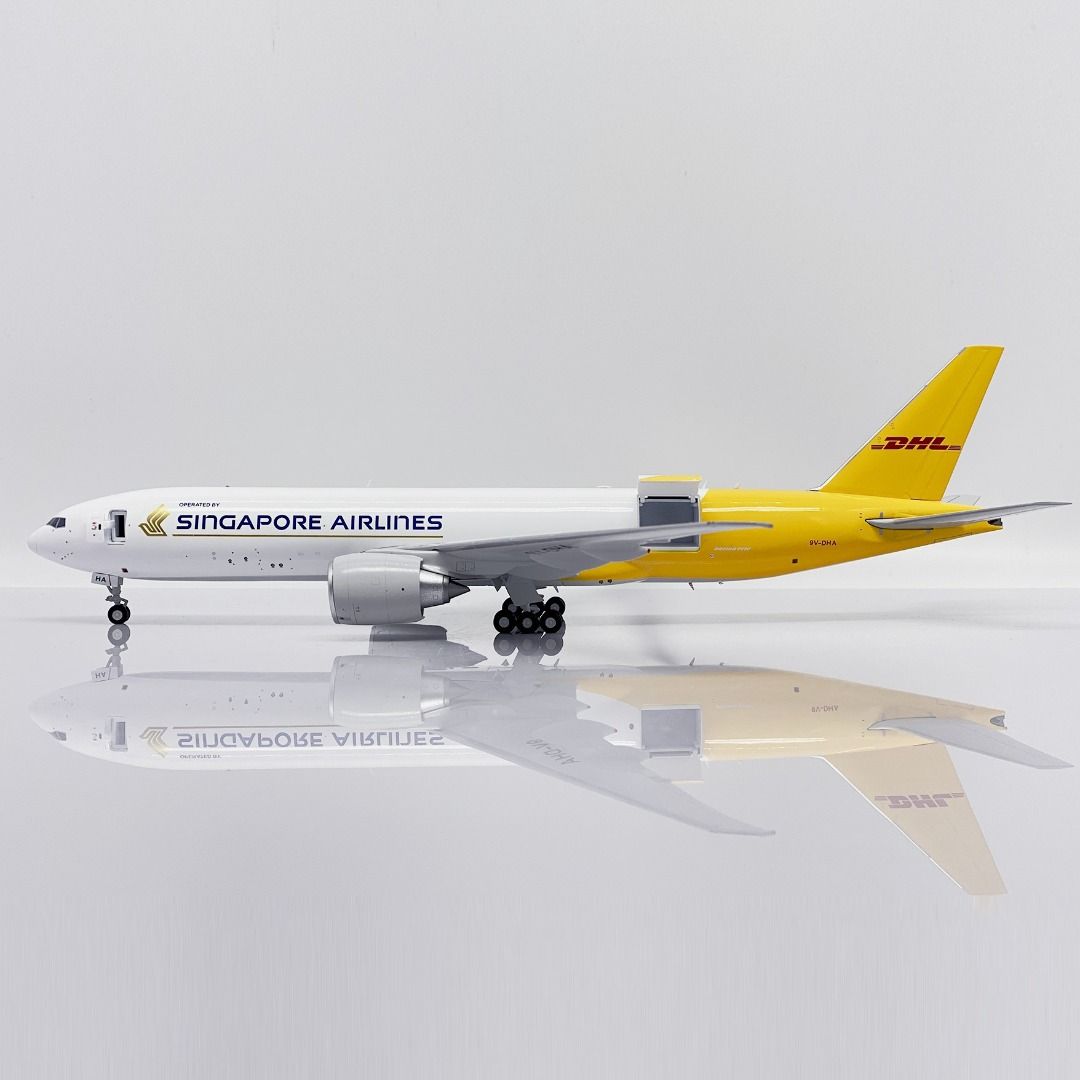 JC WINGS SINGAPORE AIRLINES DHL BOEING 777F 9V-DHA 1:200 DIE
