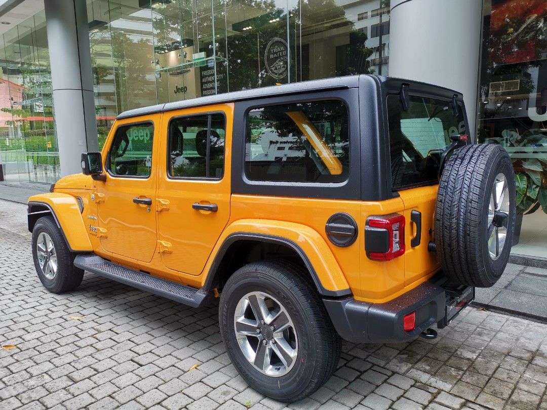 Jeep Wrangler Sahara 4-Door 2.0 Turbo (A) (Category: Used Cars) located in Singapore. Submitted by buzergo (Listing ID 1245987146, Image 2). Description: almost new...owner mostly away.. free services and warranty till end 2026.