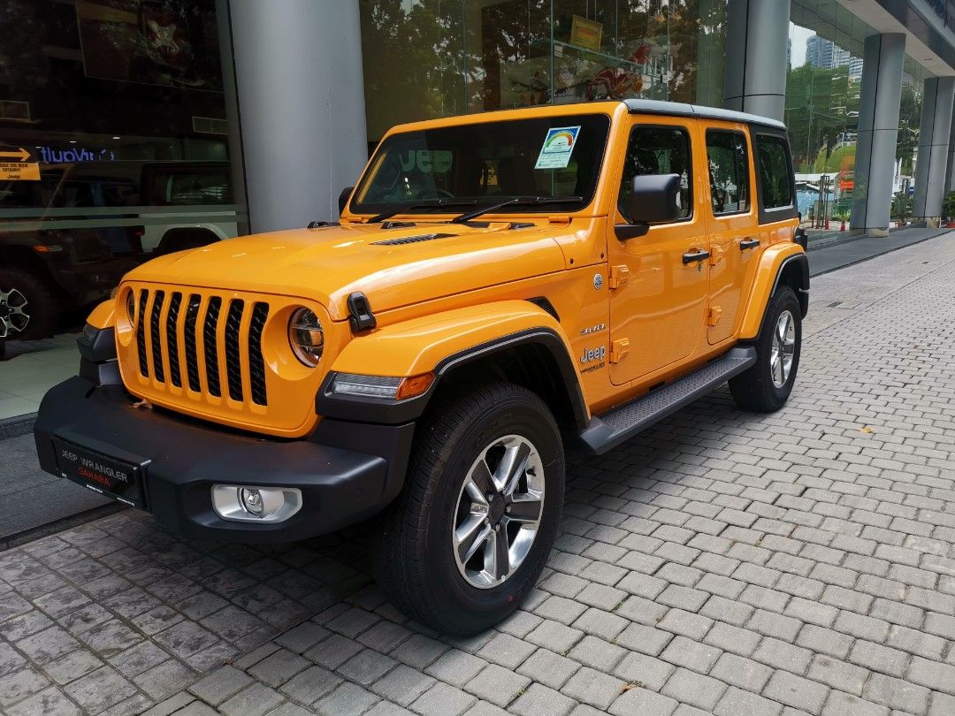 Jeep Wrangler Sahara 4-Door 2.0 Turbo (A) (Category: Used Cars) located in Singapore. Submitted by buzergo (Listing ID 1245987146, Image 1). Description: almost new...owner mostly away.. free services and warranty till end 2026.