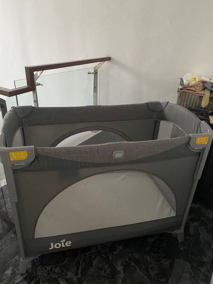 Joie meet kubbie sleep travel cot including Babybee 5cm mattress on Carousell