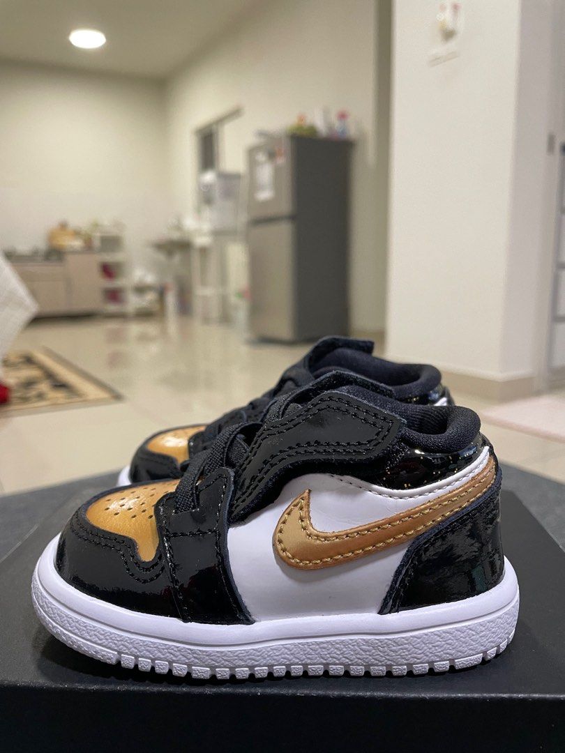 Black and gold baby jordans hotsell