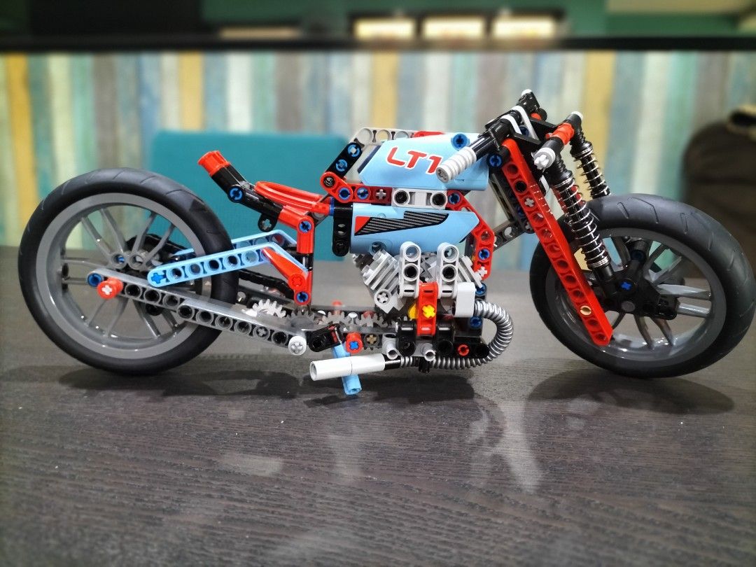 Technic 42036 online