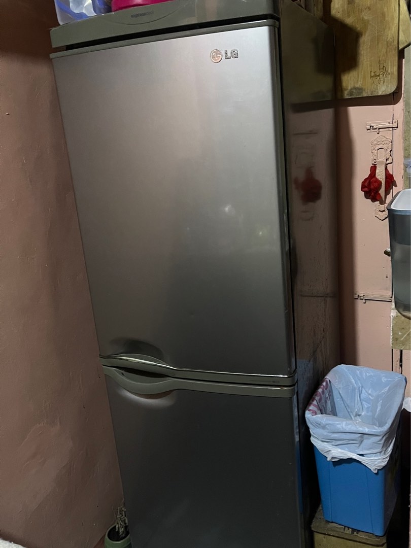 LG Bottom Freezer Refrigerator, TV & Home Appliances, Kitchen