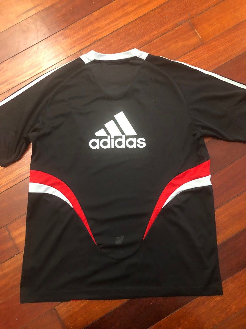 Liverpool jersey (Category: Men's Clothes) located in Penshurst. Submitted by leoniemckin (Listing ID 1246051087, Image 3). Description: .