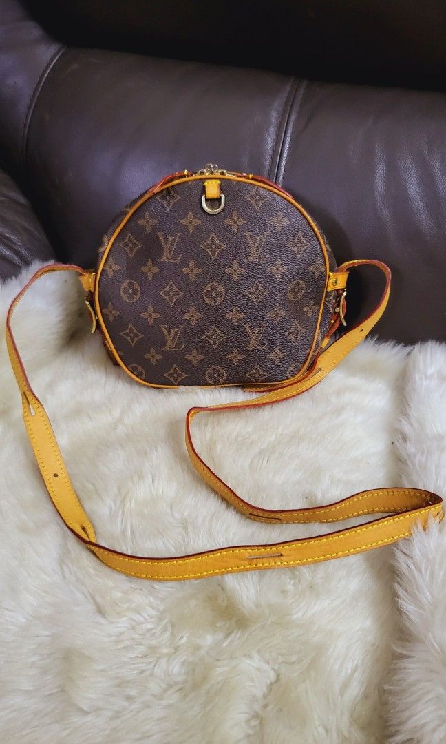 LV Banana Bag, Luxury, Bags & Wallets on Carousell