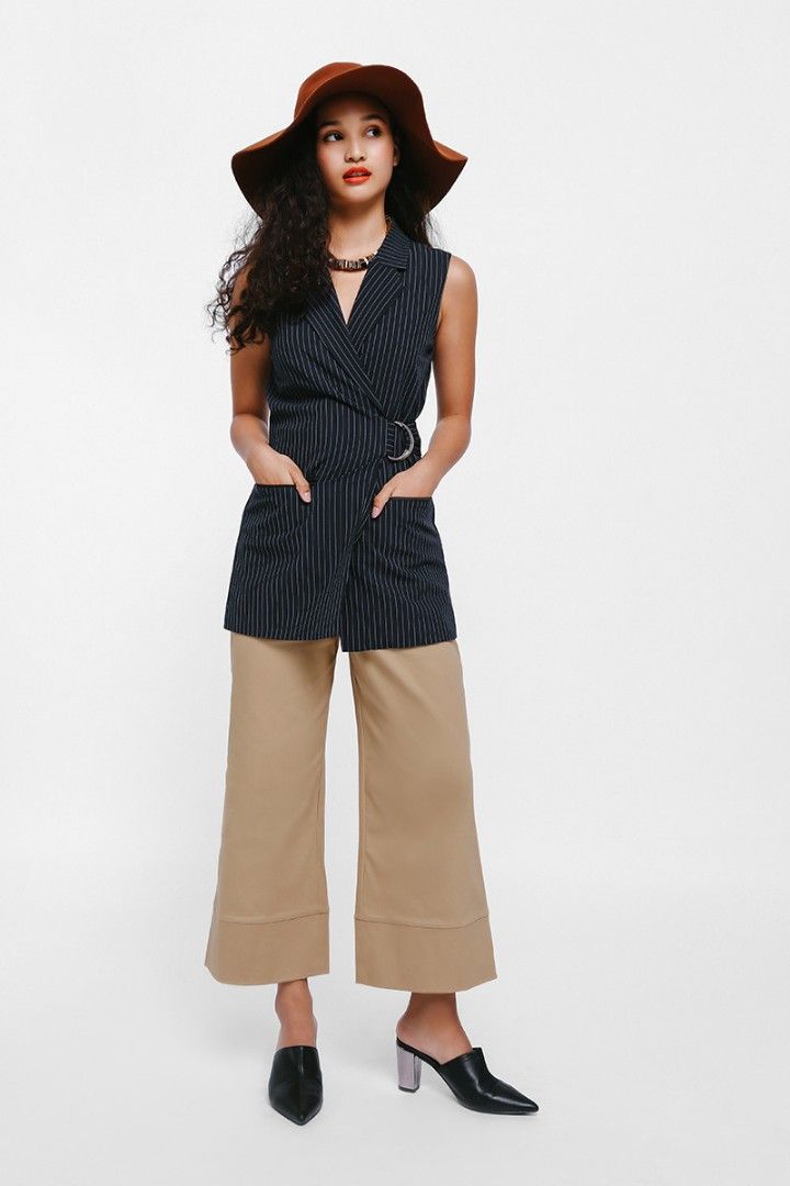 Love Bonito Peanne Cotton Wide Leg Culottes, Women's Fashion, Bottoms,  Other Bottoms on Carousell