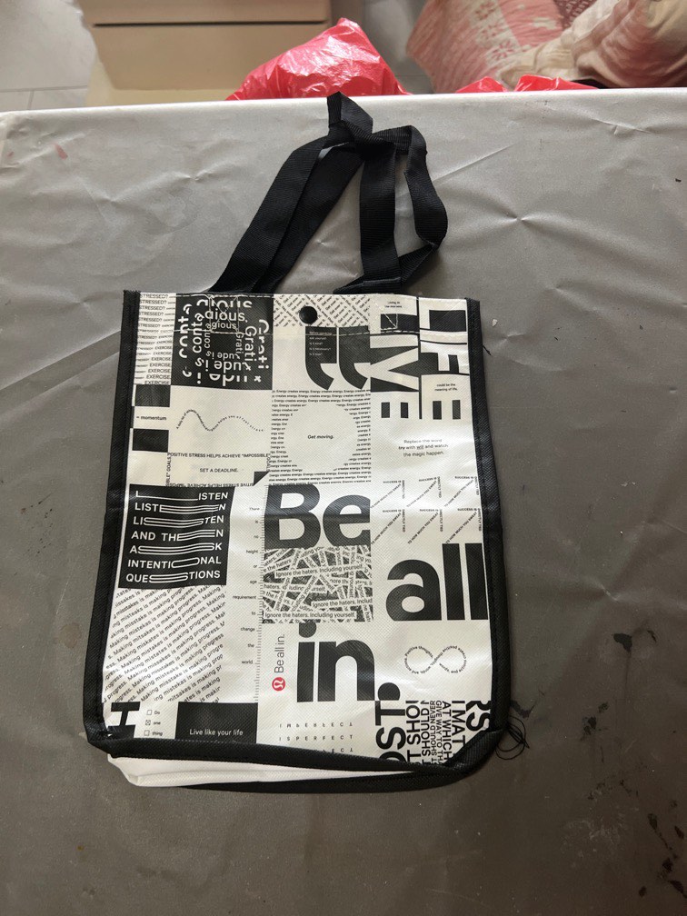  Lululemon White Manifesto Large Reusable Tote Carryall