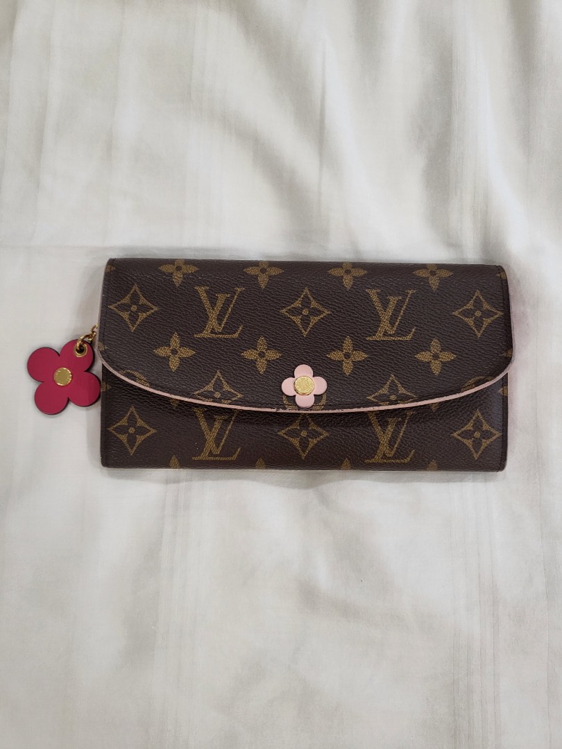 Authentic Louis Vuitton Monogram Bloom Pink Flower Long Wallet, Luxury,  Bags & Wallets on Carousell