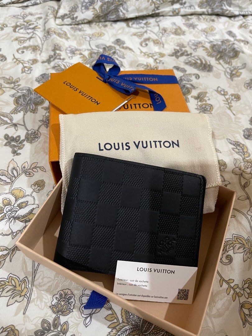 LOUIS VUITTON Multiple Wallet Black Taurillon