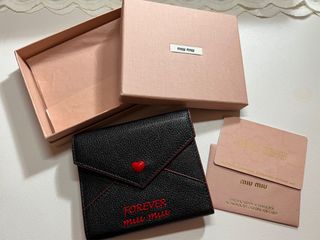 （分類：）位於 。 由 cherryblossomsssss 提交（商品編號 1246163857，圖片 1）。簡介： 。