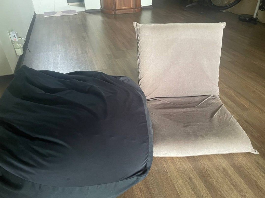 Muji Bean bag (FREE MUJI RECLINER CHAIR), Furniture & Home Living, Furniture, Chairs on Carousell