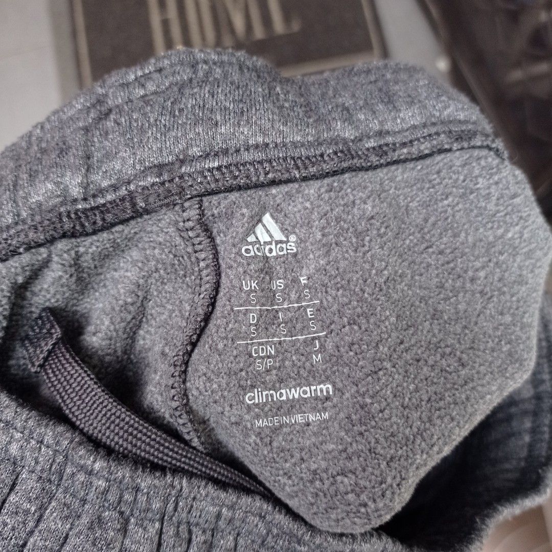 SUPER SALE) ADIDAS CLIMAWARM JOGGER PANTS, Fesyen Pria, Pakaian , Bawahan  di Carousell