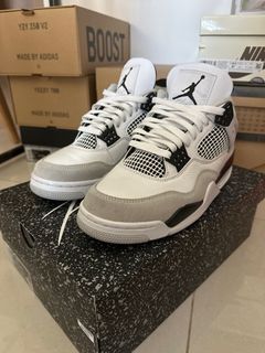 Air Jordan 4 X Supreme, Men's Fashion, Footwear, Sneakers on Carousell