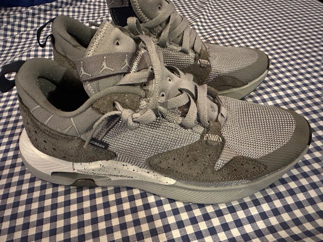 Nike air Jordan x Fragments (Category: Sneakers) located in Lipa City. Submitted by binx20 (Listing ID 1246100799, Image 3). Description: Limited Nike air jordan cadence fragment. Size 9, almost brandnew condition. .