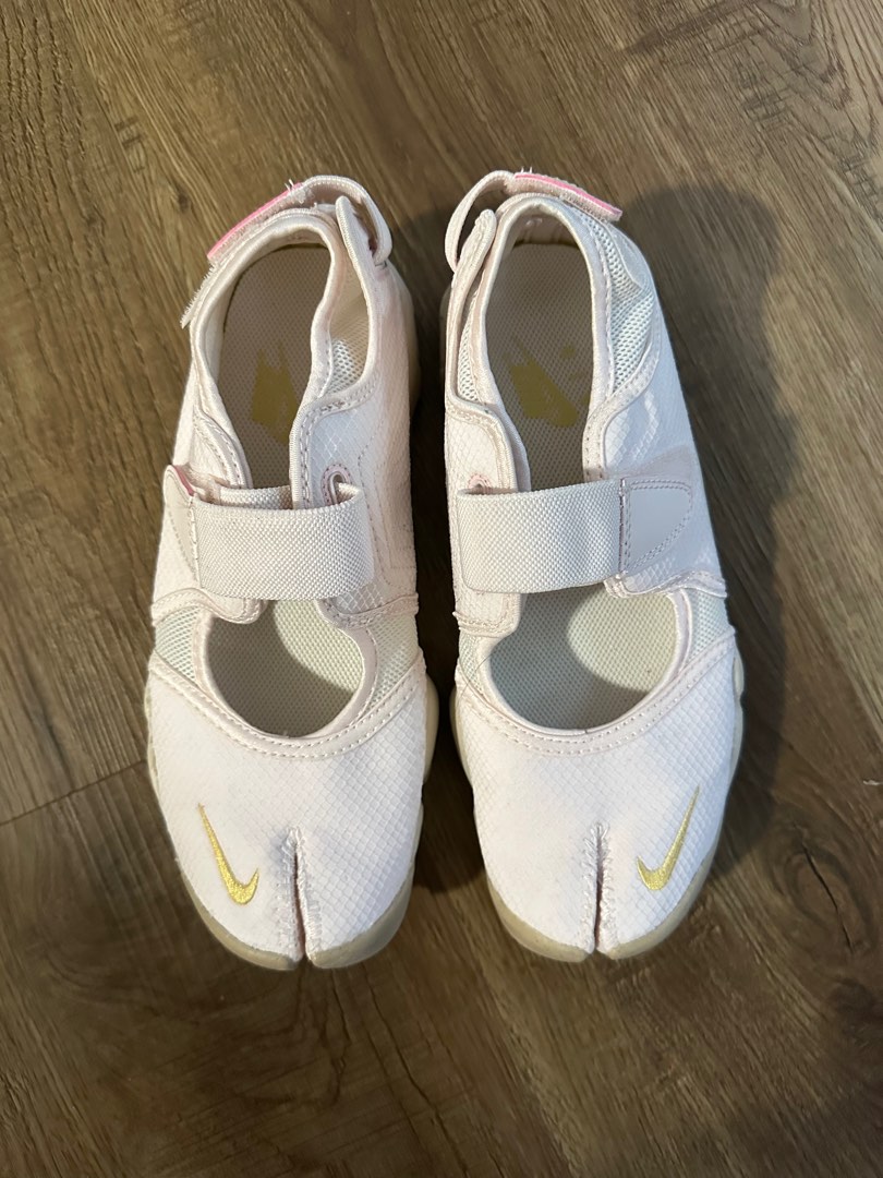 Nike Air rift, Women's Fashion, Footwear, Sneakers on Carousell
