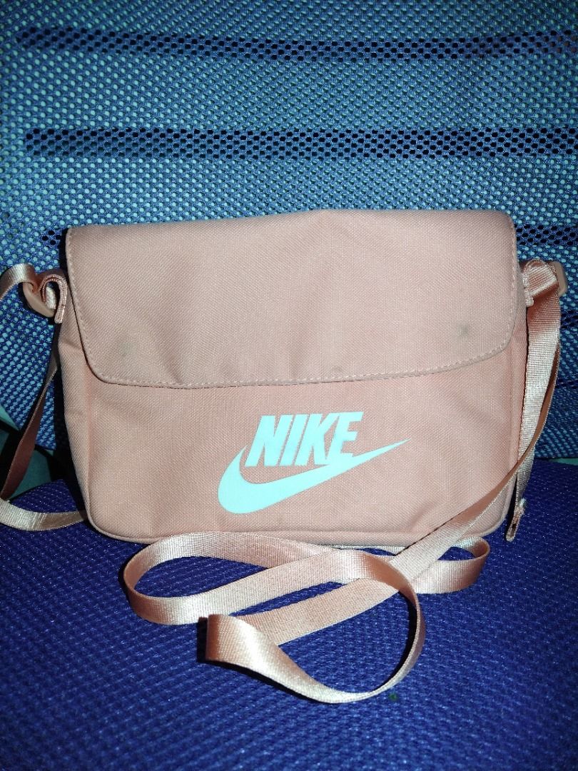 Nike Court vision Alta Cognac size US7 used only once plus nike and