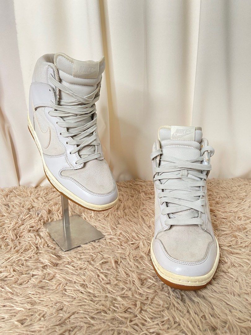 Nike sky high shop dunk grey