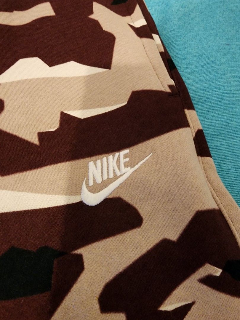 Jogging camouflage store homme nike