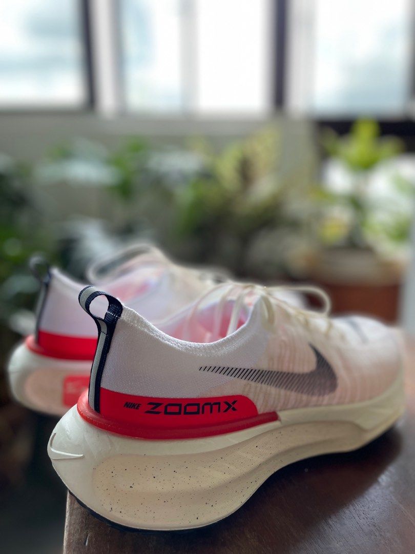zoomx invincible vs pegasus 37