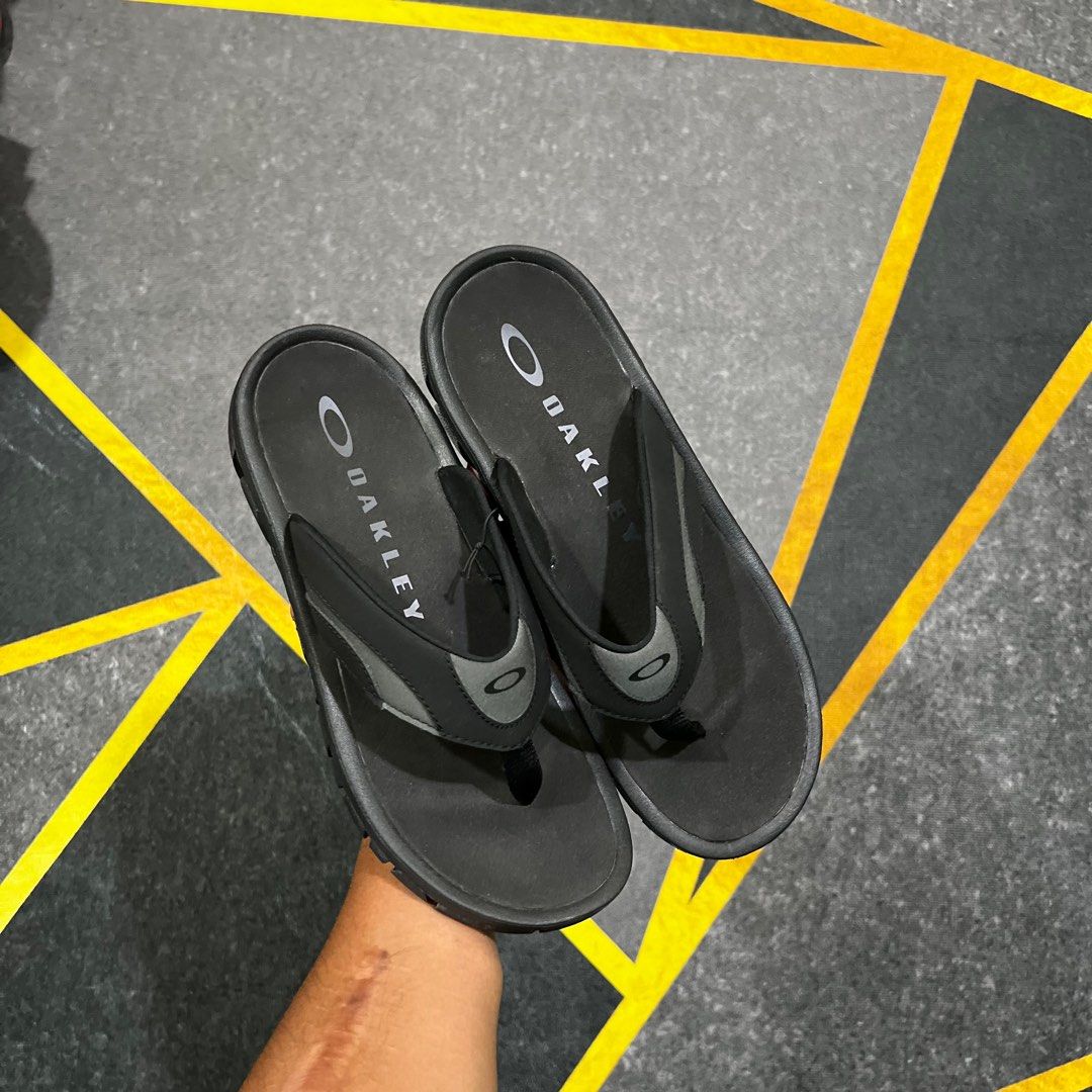 Oakley Flip Flop 10 uk Men s Fashion Footwear Flipflops and