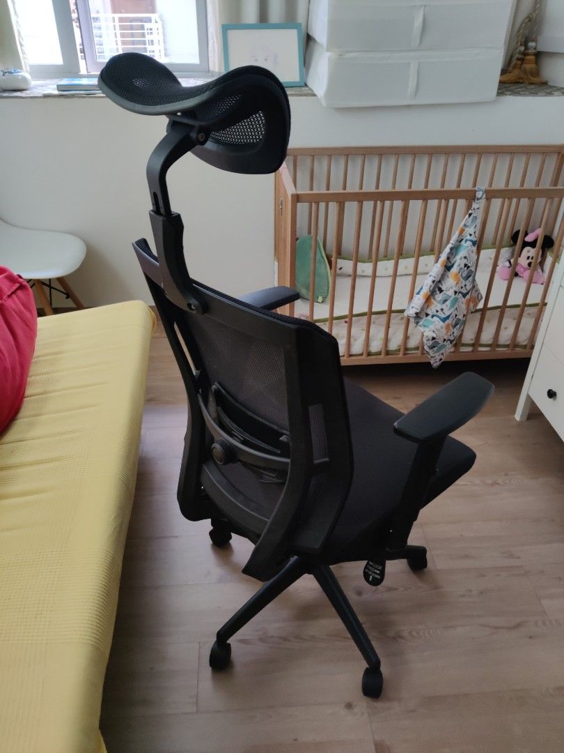 Melvin swivel cheap chair
