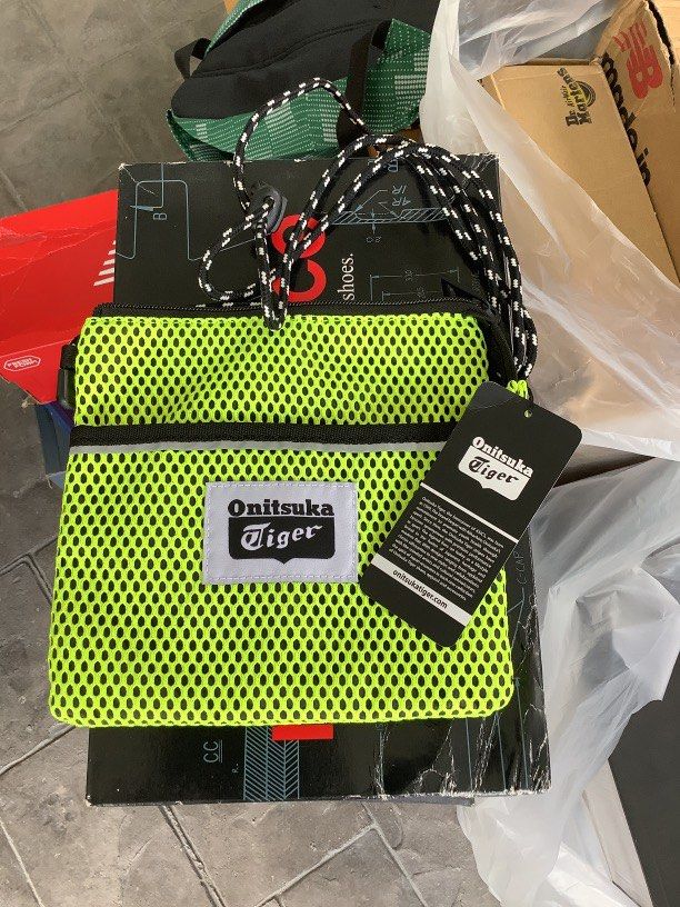 Onitsuka tiger sling bag